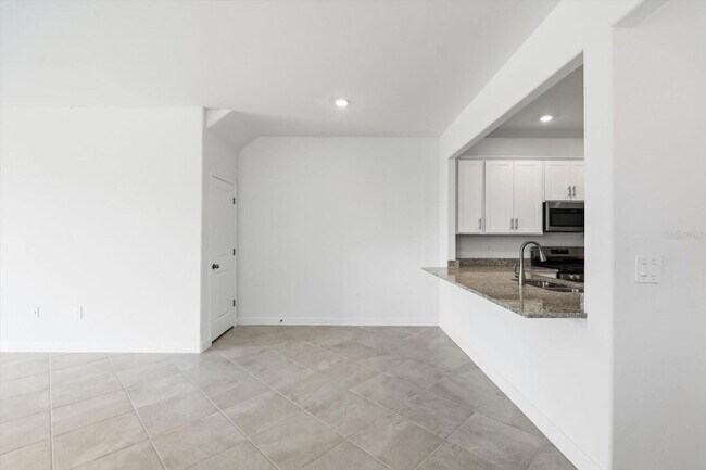 Building Photo - 14832 Lyla Ter