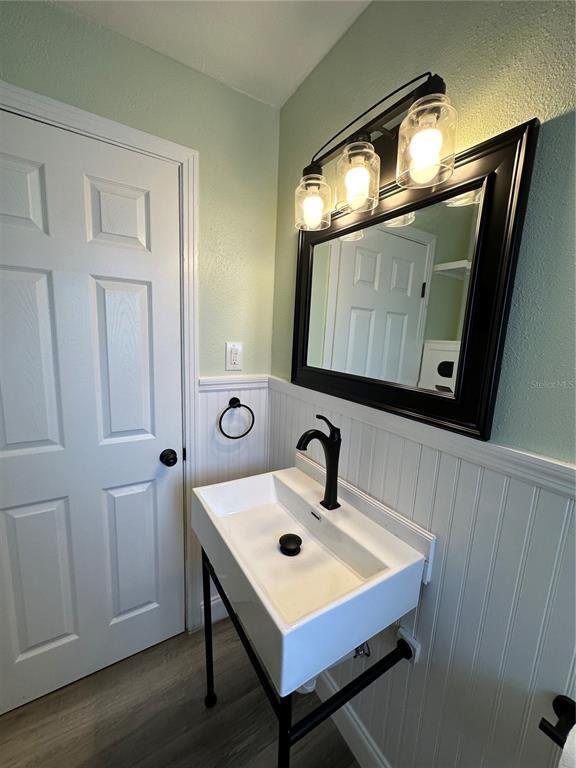 Building Photo - 4713 Thorpe Ave