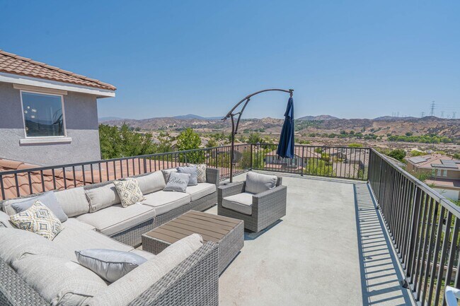 Building Photo - Spectacular 5-Bedroom Home with Pool, RV P...
