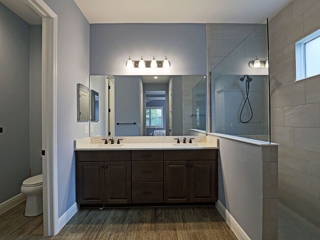 Building Photo - Daniels Place Short Term Rental