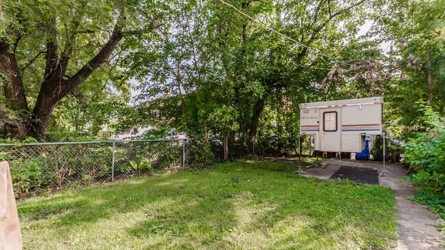 Building Photo - 5141 S Carpenter St