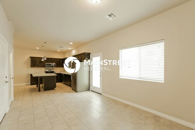 Building Photo - 3 Bedroom Pet-Friendly Home in Phoenix, AZ...