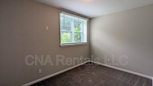 Building Photo - 3290 Forest Creek Dr SW