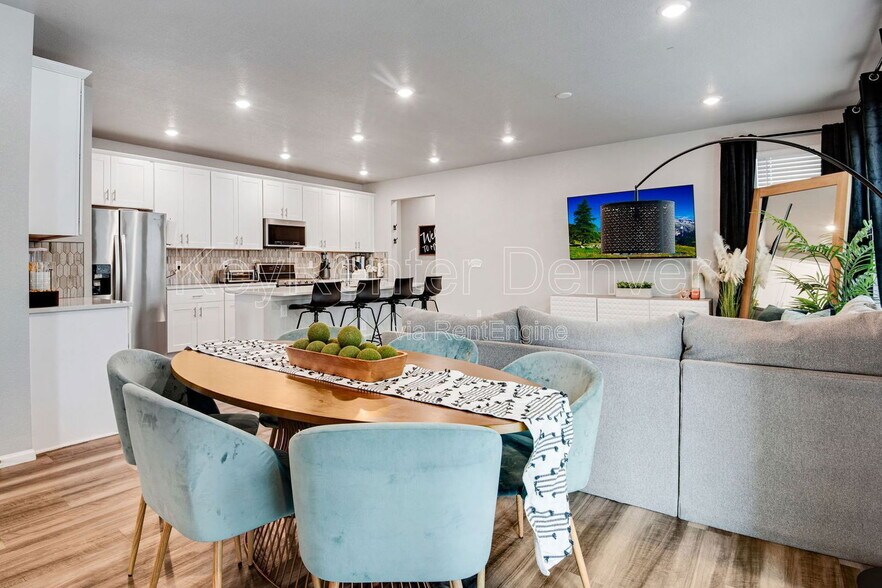 Building Photo - 18320 E Mississippi Ave