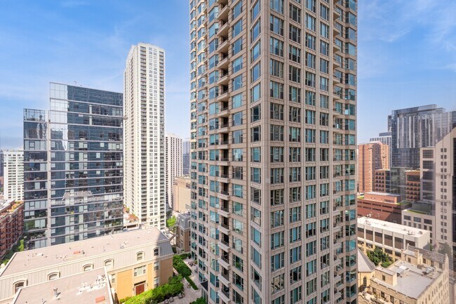 Building Photo - 30 E Huron St