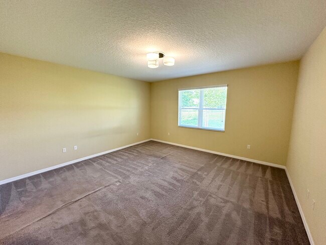Building Photo - 6 Prince Eric Ln