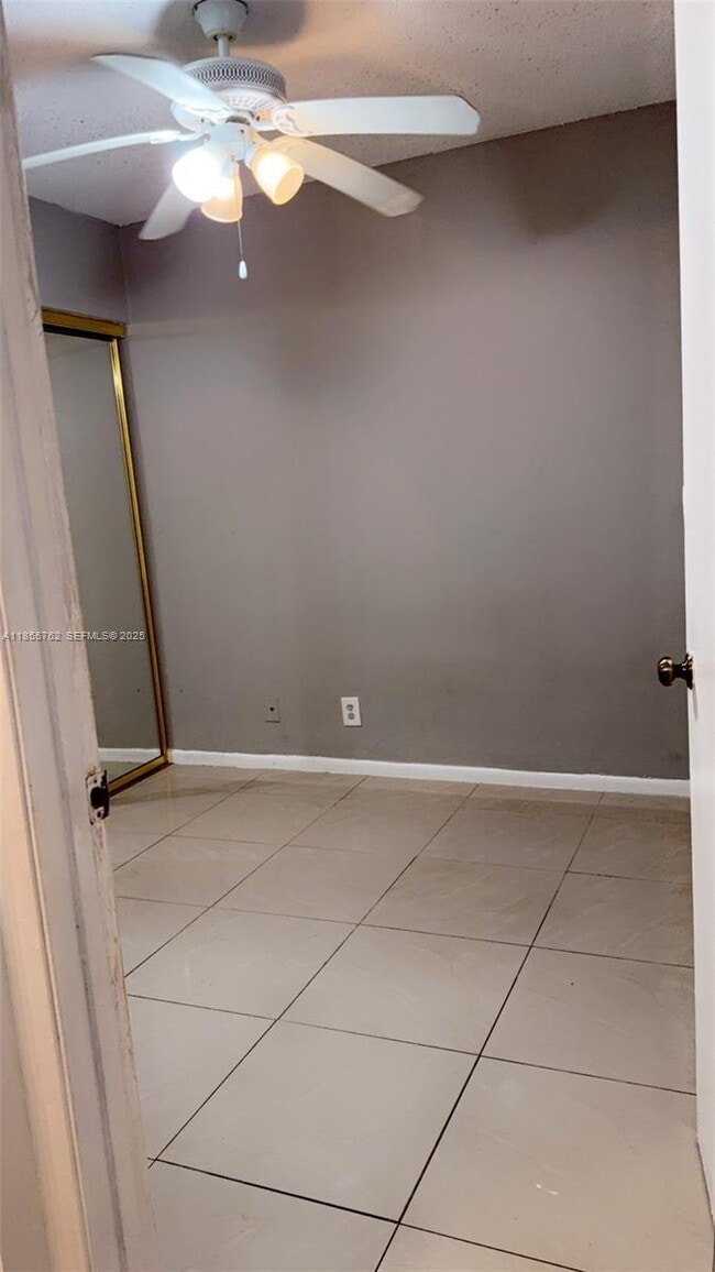 Building Photo - 3955 Village Dr