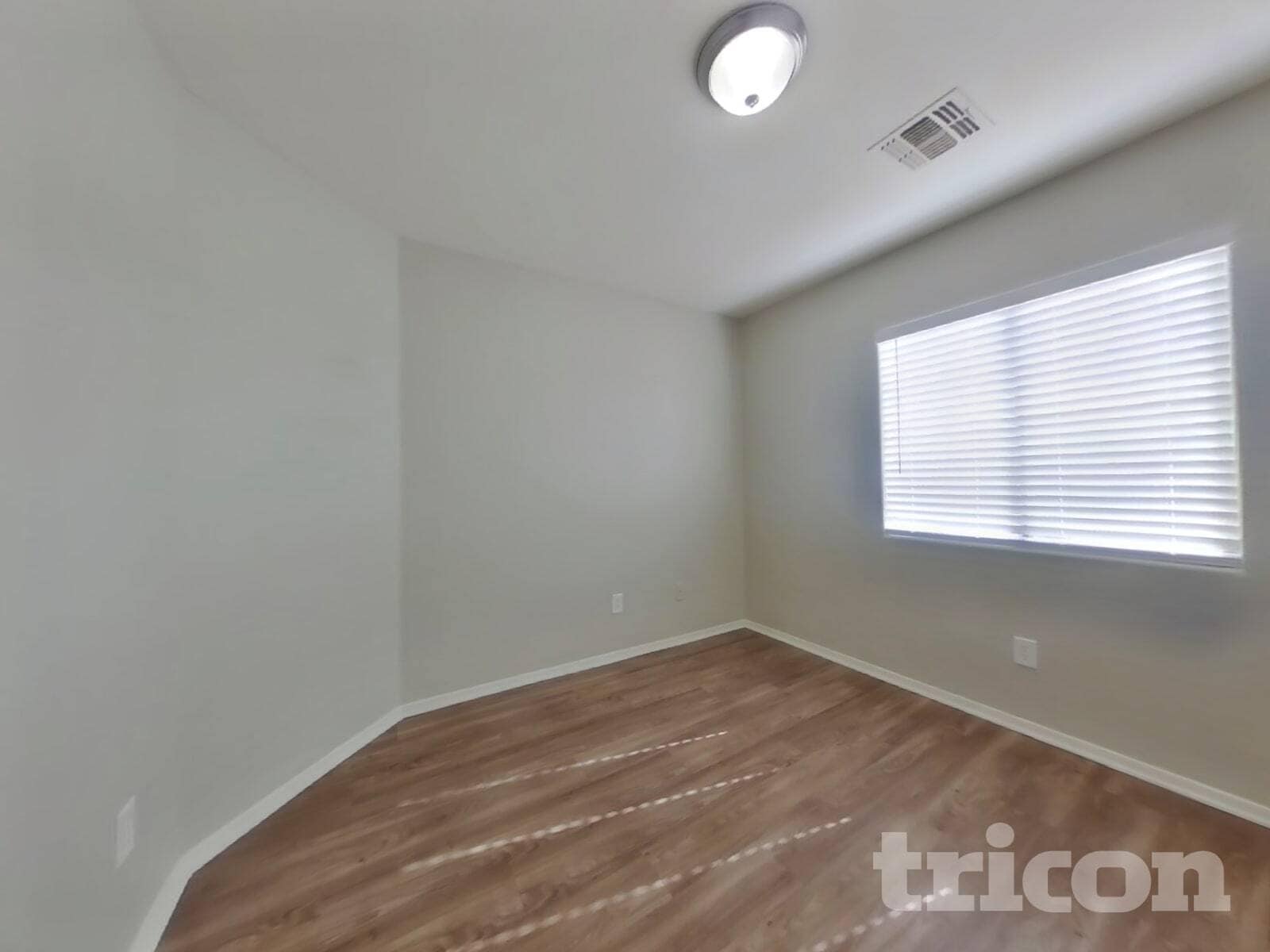 Building Photo - 10268 W Sands Dr