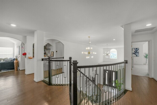 Building Photo - 2018 Grove Terrace Ln