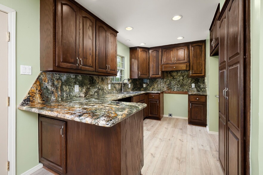 Building Photo - 4800 Mile 6 Rd