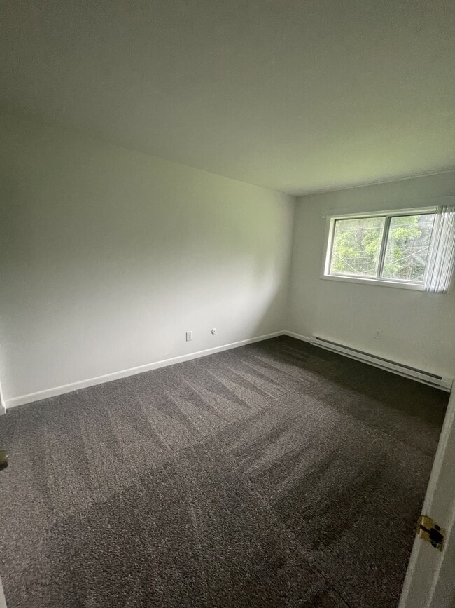 Building Photo - 530 Willow St