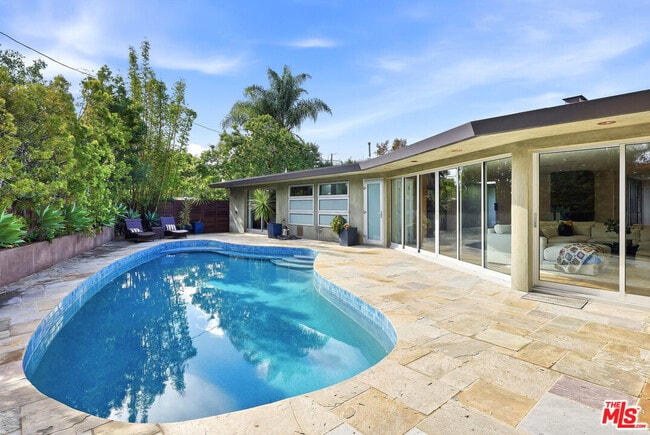 Building Photo - 3154 Queensbury Dr