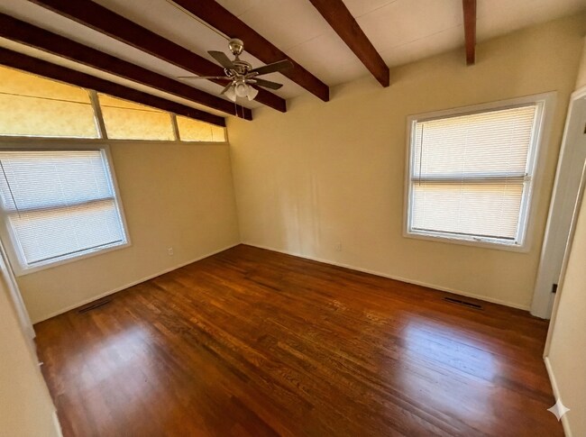 Building Photo - 2820 Riverview Rd