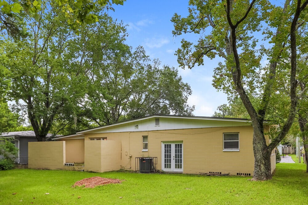 Building Photo - 6511 Burgundy Rd S