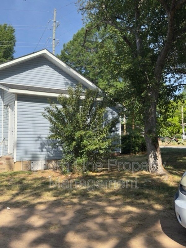 Building Photo - 161 Cannon Ave NW