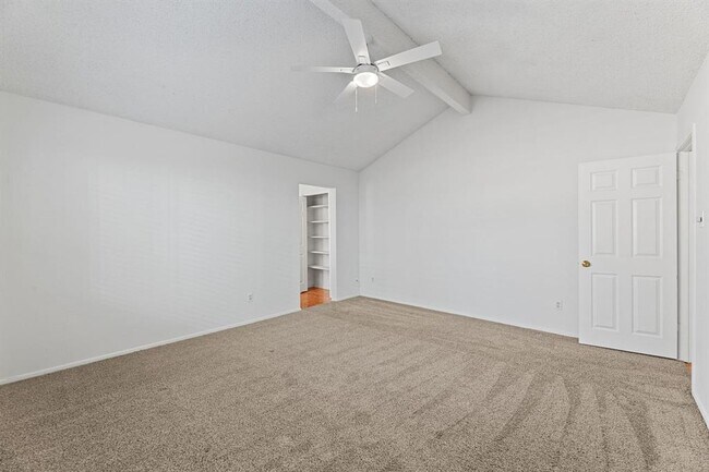 Building Photo - 2923 Norfolk Dr