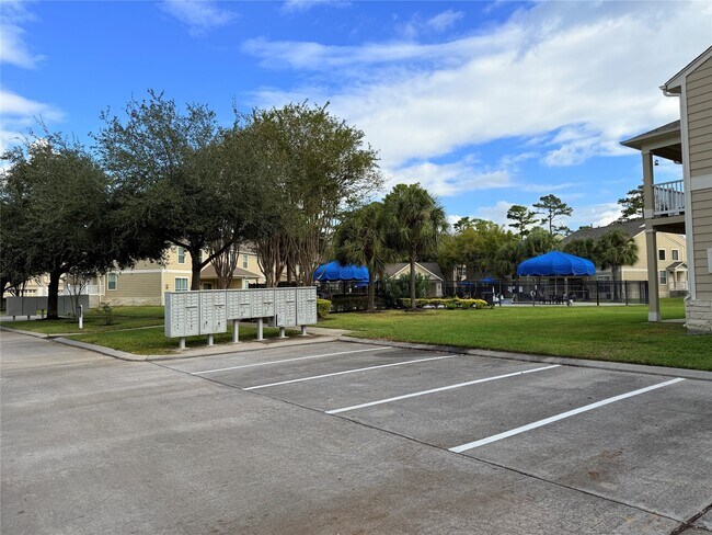 Building Photo - 13600 Breton Ridge St