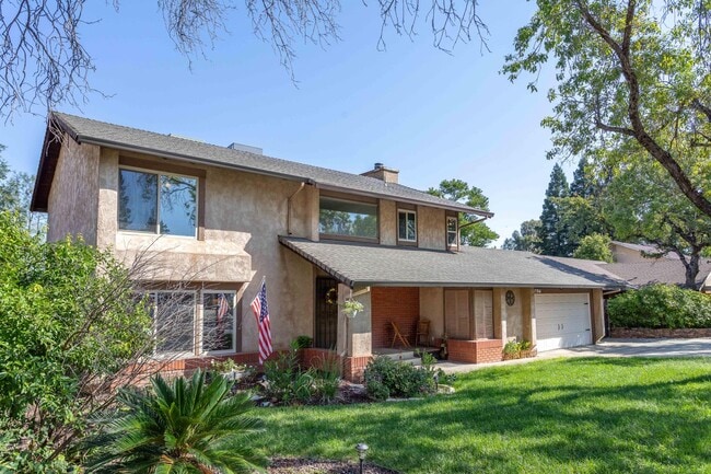 Building Photo - 4 Bedroom Home in West Redding