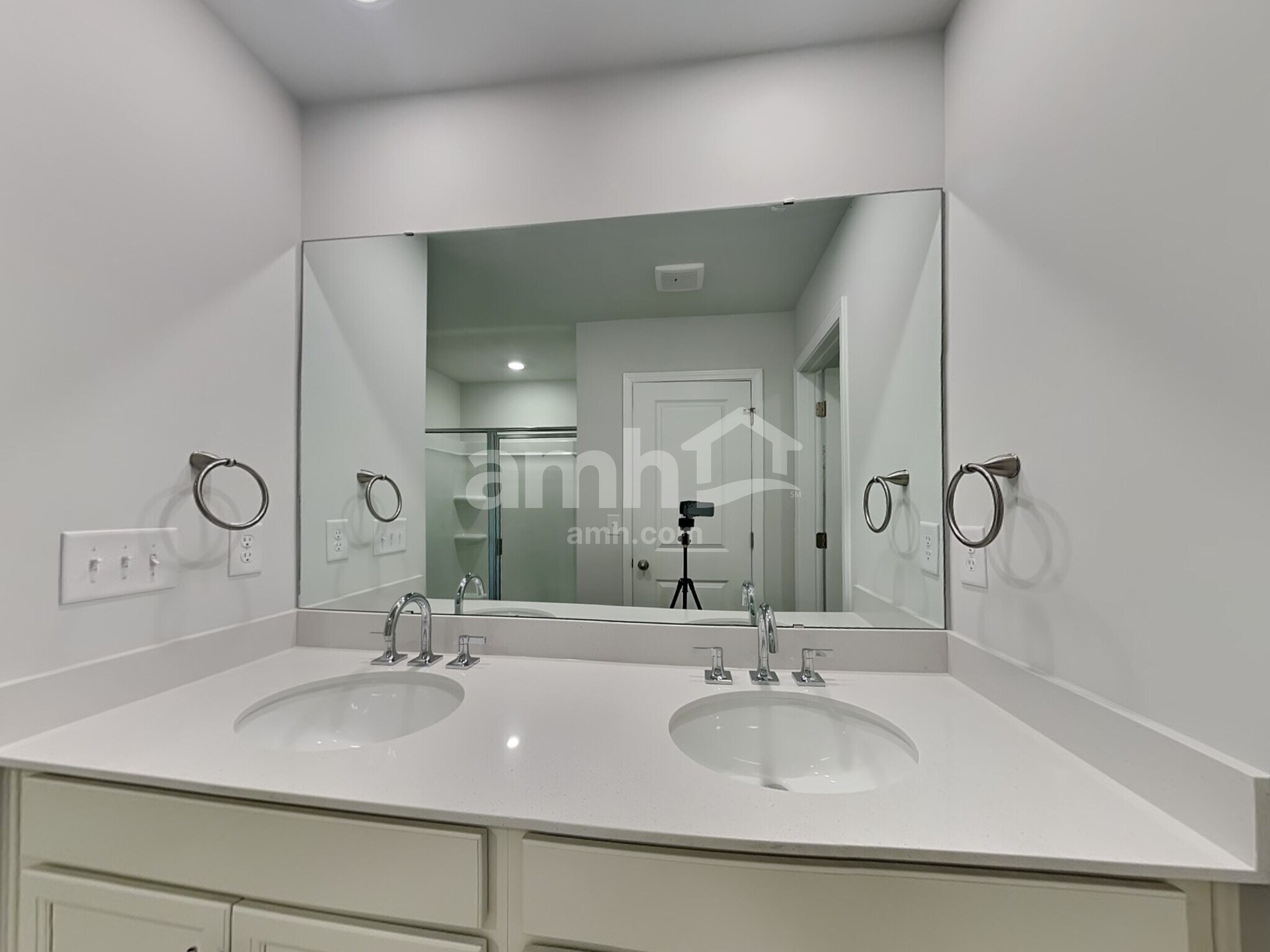 Building Photo - 4001 Zepelin Wy