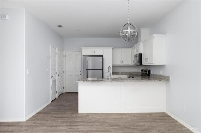 Building Photo - 8 Retama Ln