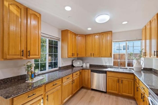 Building Photo - 383 N Sunnyvale Ave