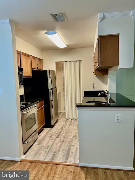 Building Photo - 11703 Olde English Dr