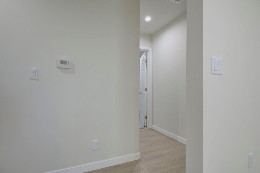 Building Photo - 7711 Forsythe St