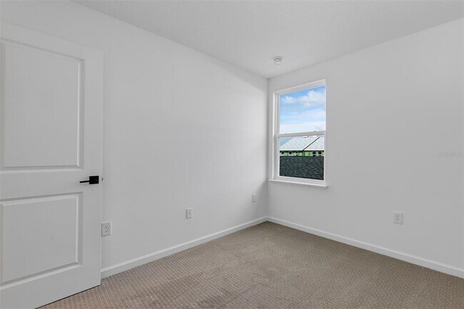 Building Photo - 1851 Pinecliff Dr