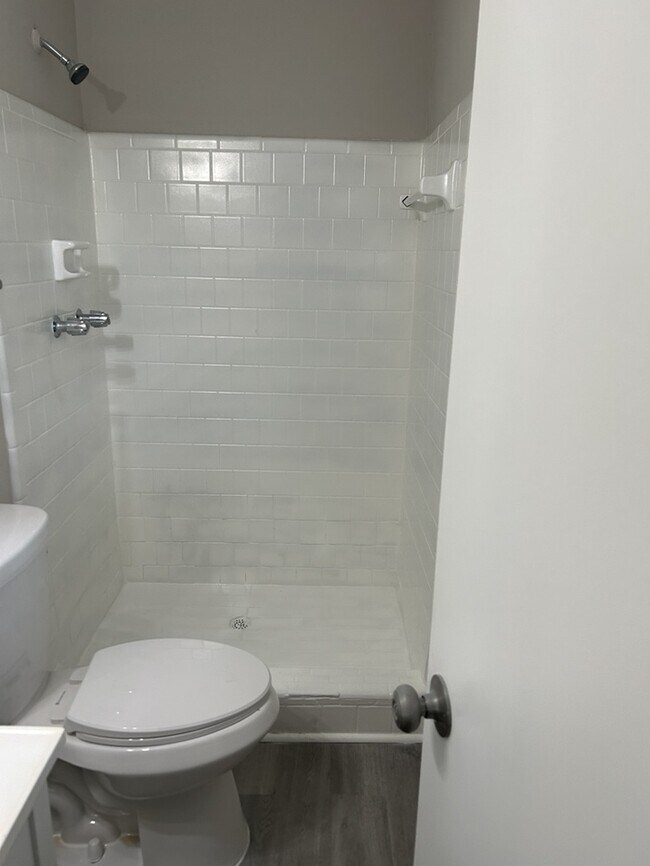 Building Photo - Beautiful 4 Beds 3 Baths Home in Decatur