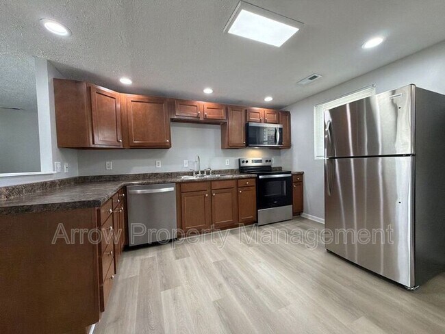 Building Photo - 4413 M St