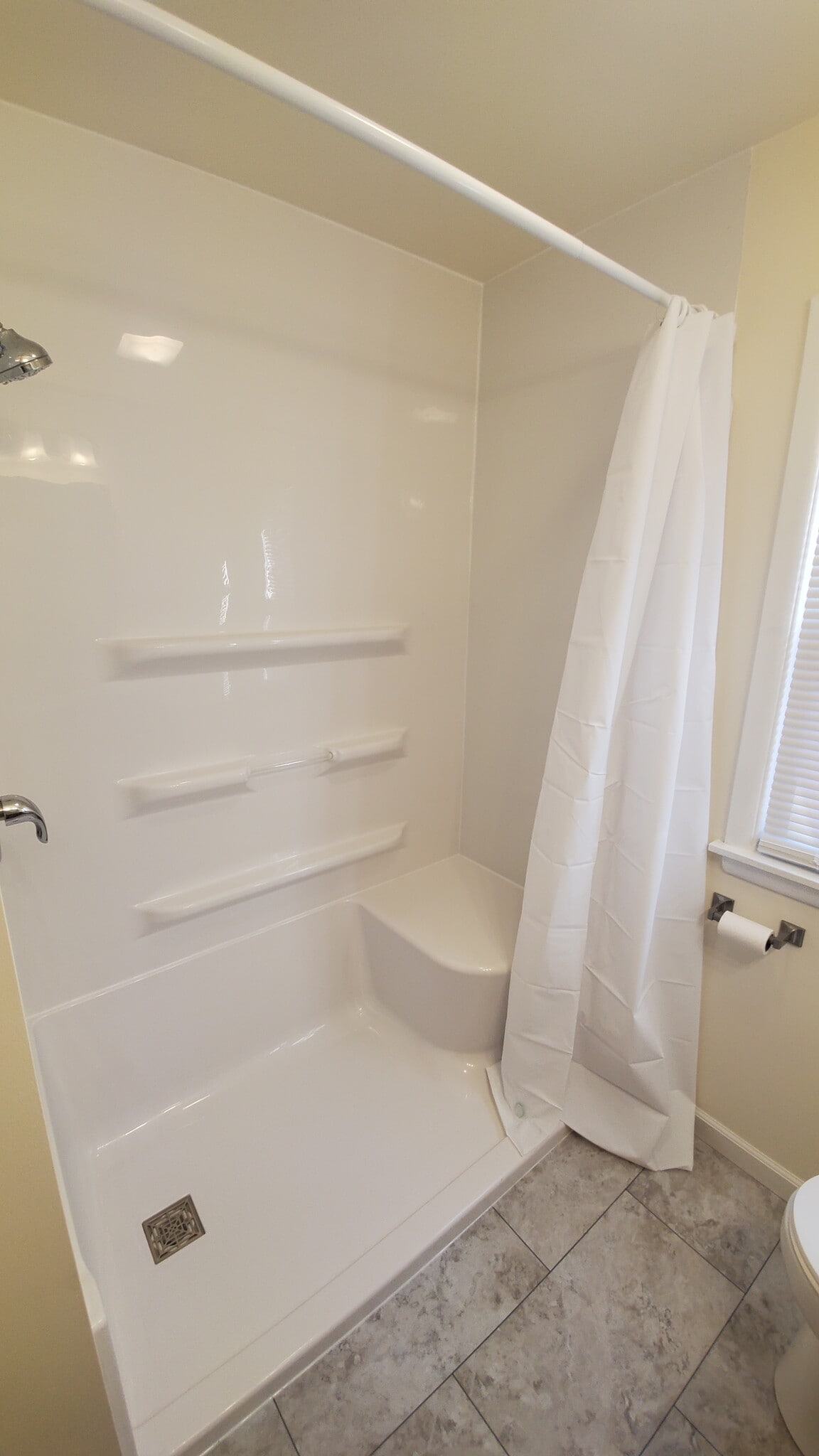 Building Photo - 902 S Brooks St