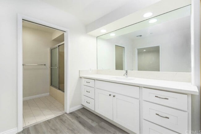 Building Photo - 506 San Luis Rey Rd
