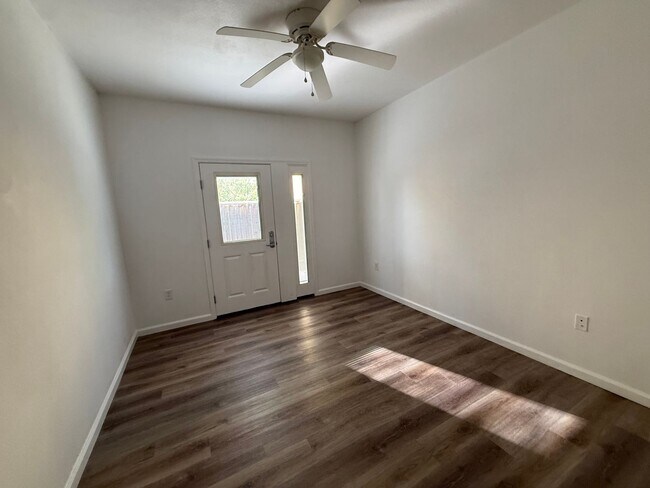 Building Photo - 3364 Bridgeway Lakes Dr