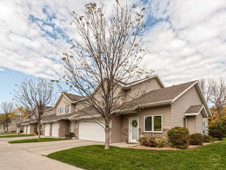 Primary Photo - Beaver Creek Townhomes