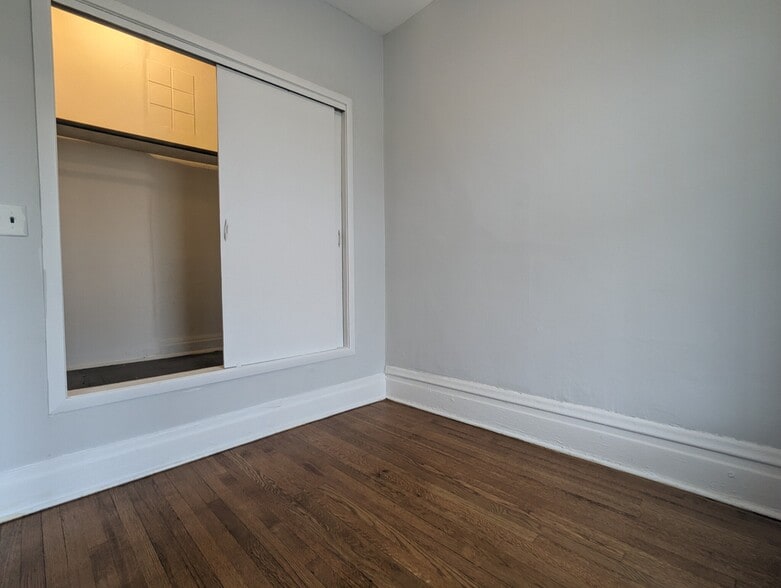 Building Photo - 3542 N Halsted St