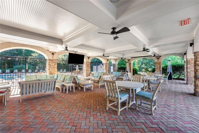 Building Photo - 200 River Vista Drive