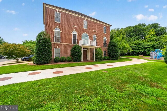 Building Photo - 30 Sharpstead Ln