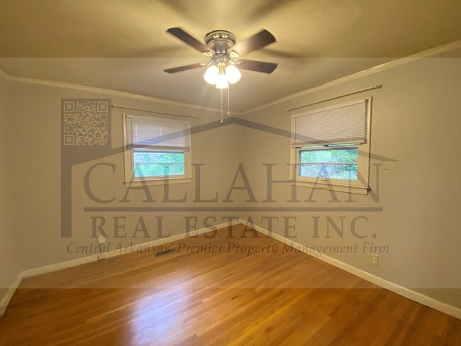 Building Photo - 2 Bedroom Duplex