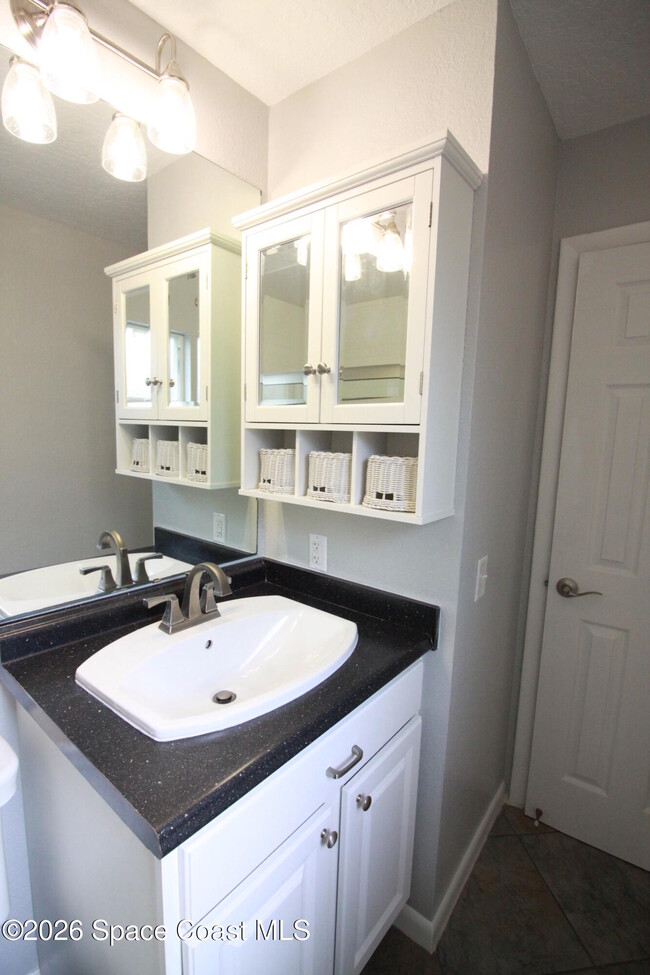 Building Photo - 3325 Elizabeth St