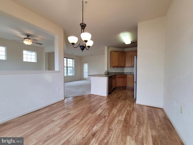 Building Photo - 6480 Cheyenne Dr