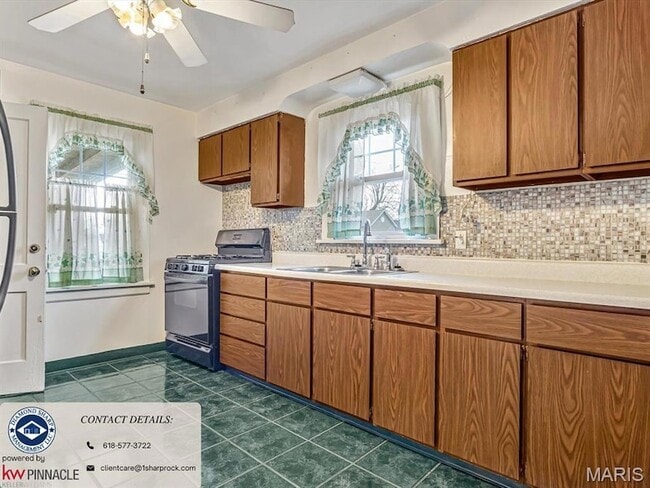 Building Photo - 216 S Chestnut St