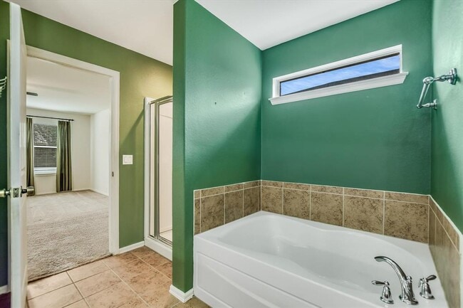 Building Photo - 516 Lark St