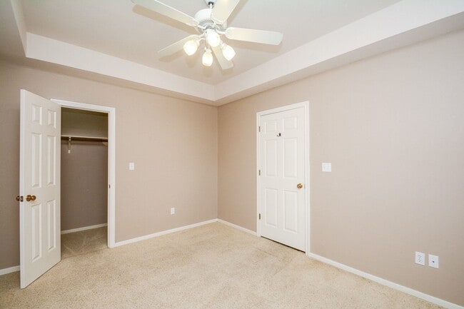 Building Photo - 2022 Fairview St