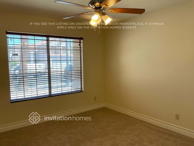 Building Photo - 1625 Royal Palm Dr
