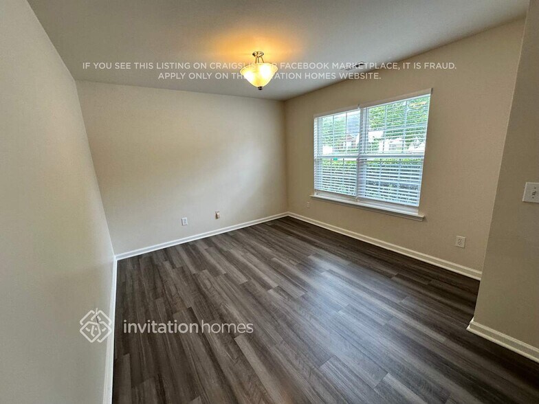 Building Photo - 8806 Laurel Run Dr