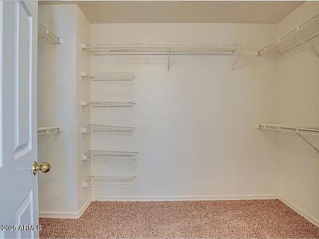 Building Photo - 16625 S 34th Way