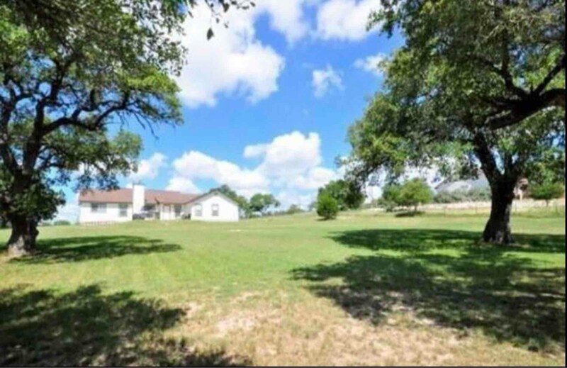 Building Photo - 9008 Gainsborough Dr