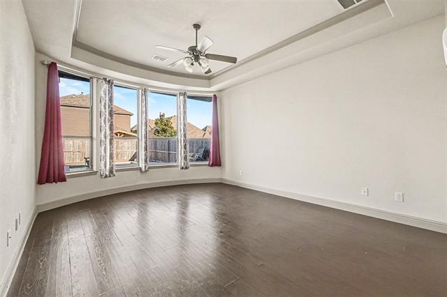 Building Photo - 588 Deverson Dr