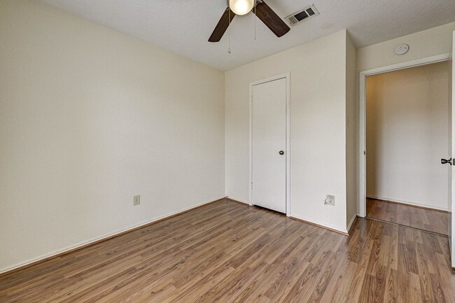 Building Photo - 19803 Lions Gate Ct