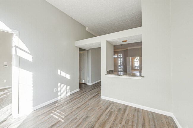 Building Photo - 5507 Village Springs Dr